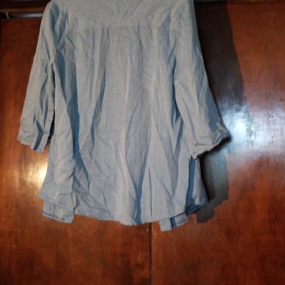 Shirt - Picture 2 of 2